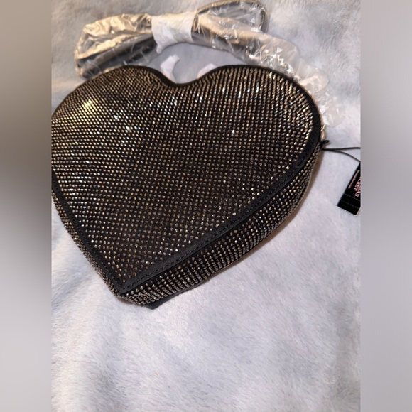 Victoria’s Secret Heart Crossbody Bag PRICE FIRM - Picture 7 of 8